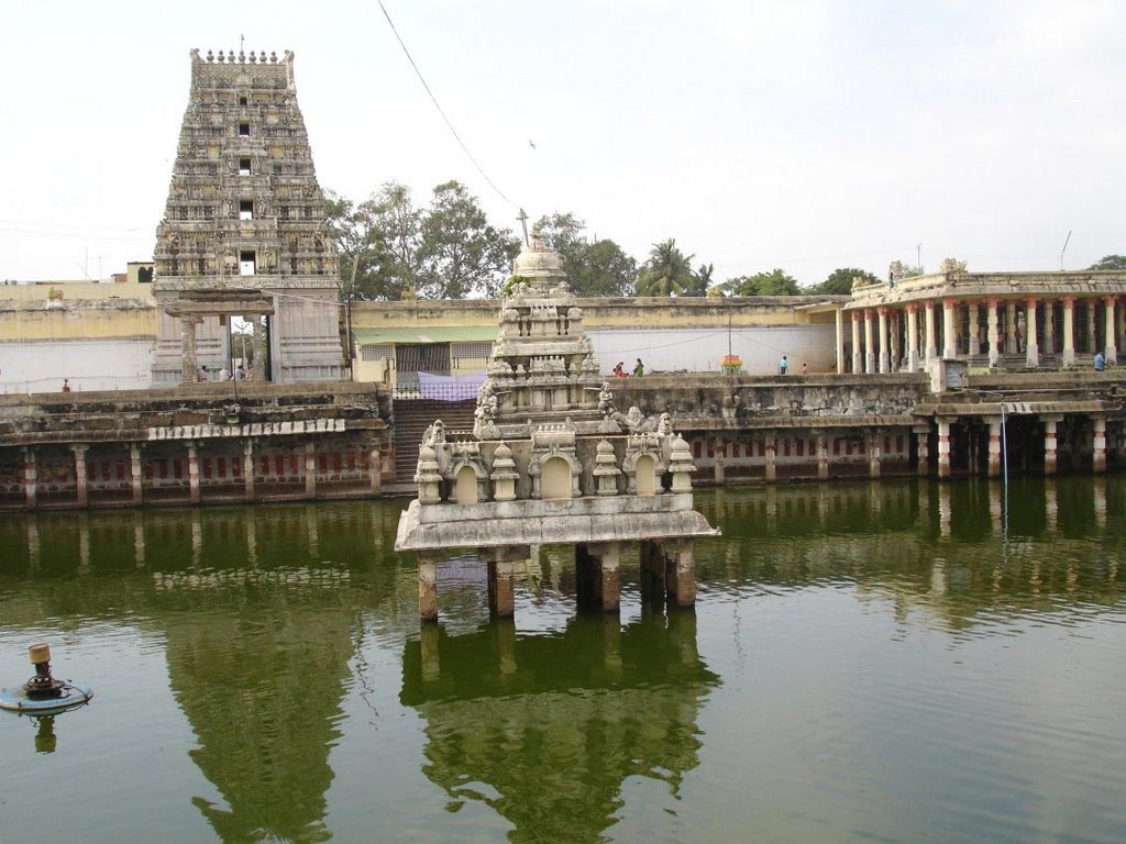 Kamakshi Amman Temple 2